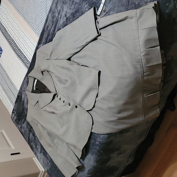 Tahari Jackets & Blazers - NWT Tahari Brown Ladies Suit Size 16W